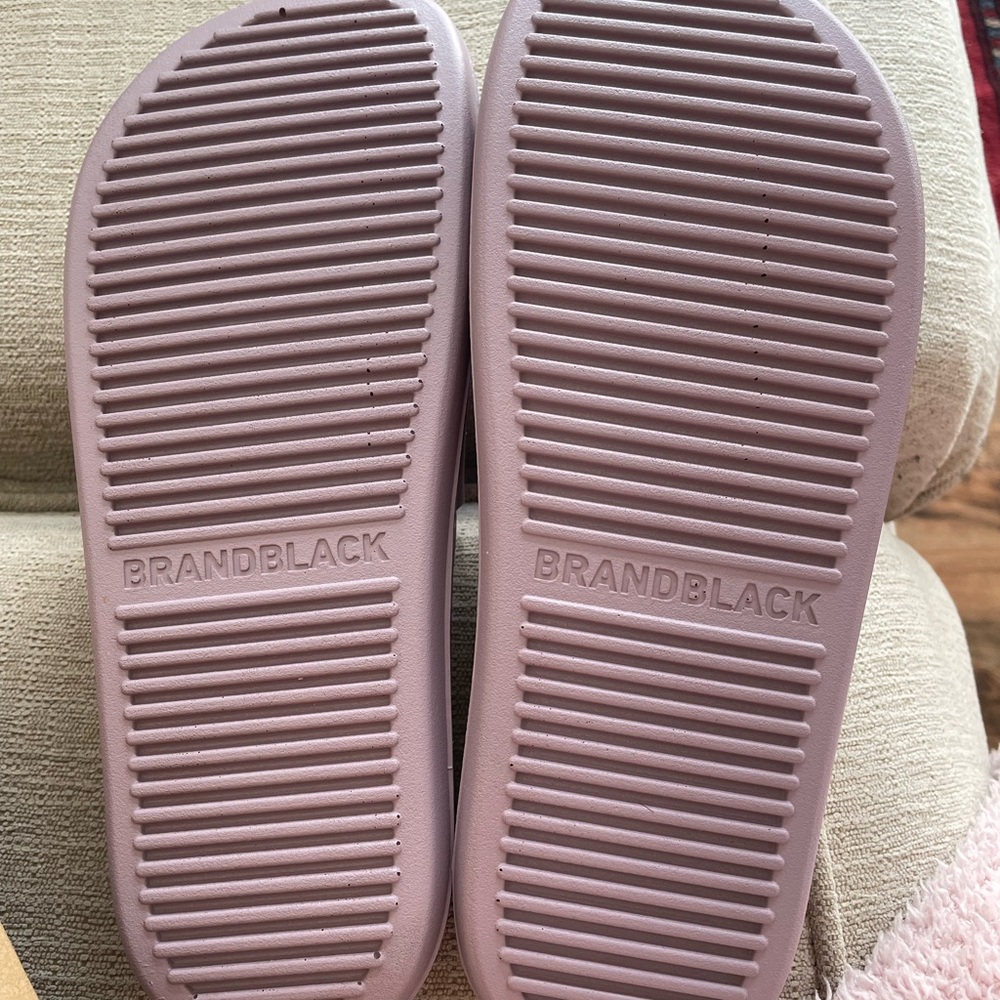 New! Brandblack Kashiba Slides